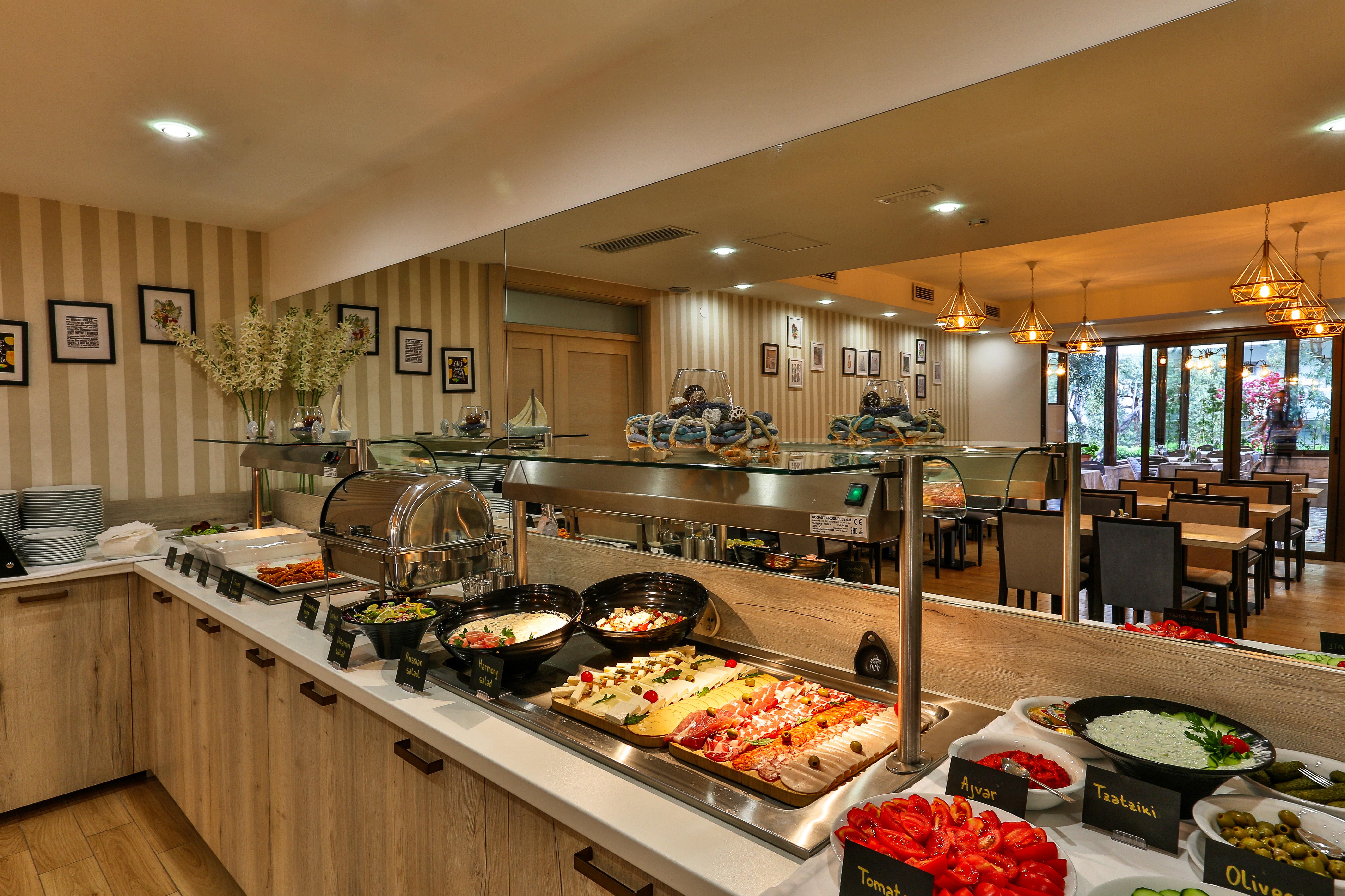 Hotel Harmony By Aycon Petrovac Ngoại thất bức ảnh