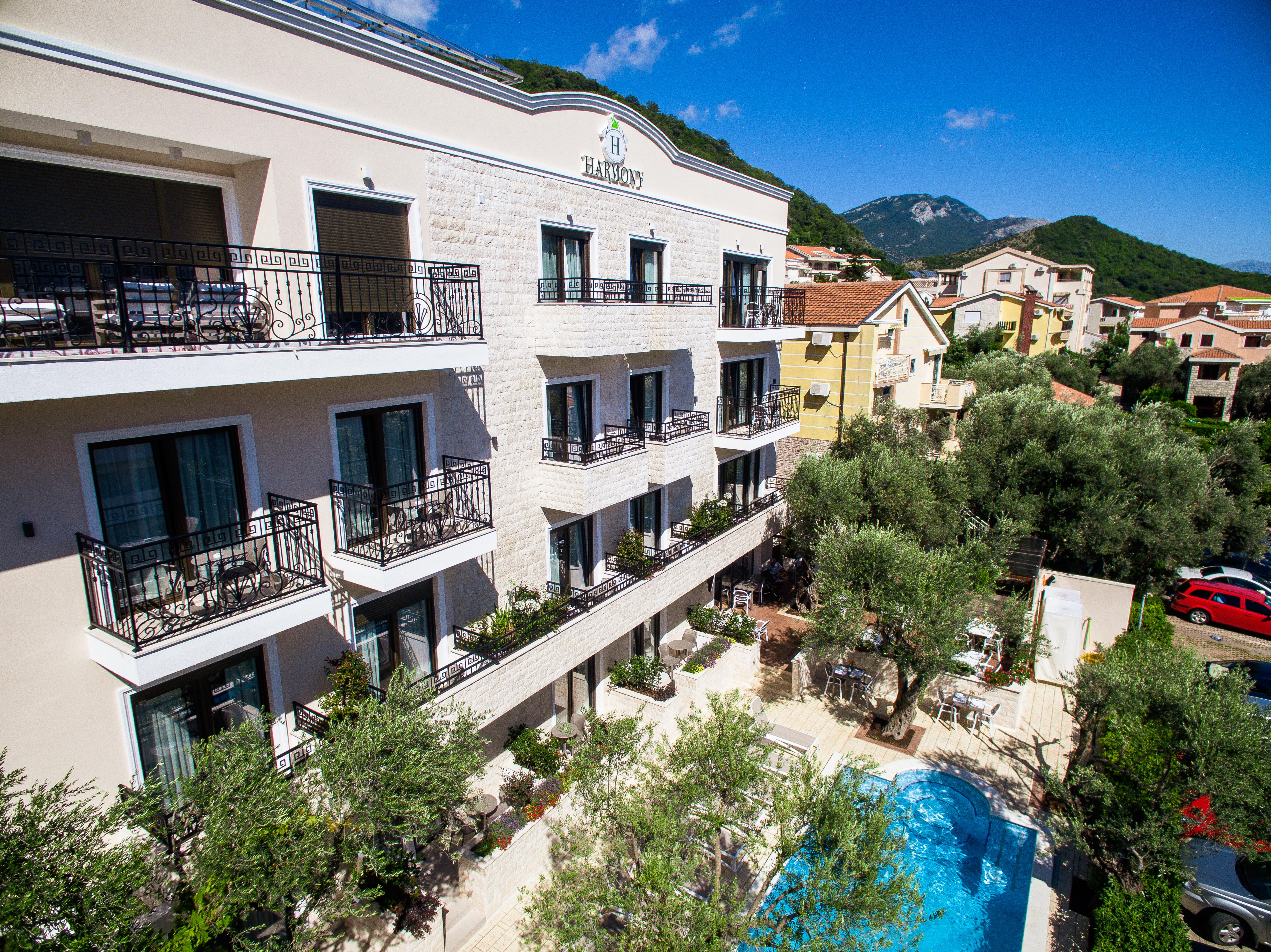 Hotel Harmony By Aycon Petrovac Ngoại thất bức ảnh