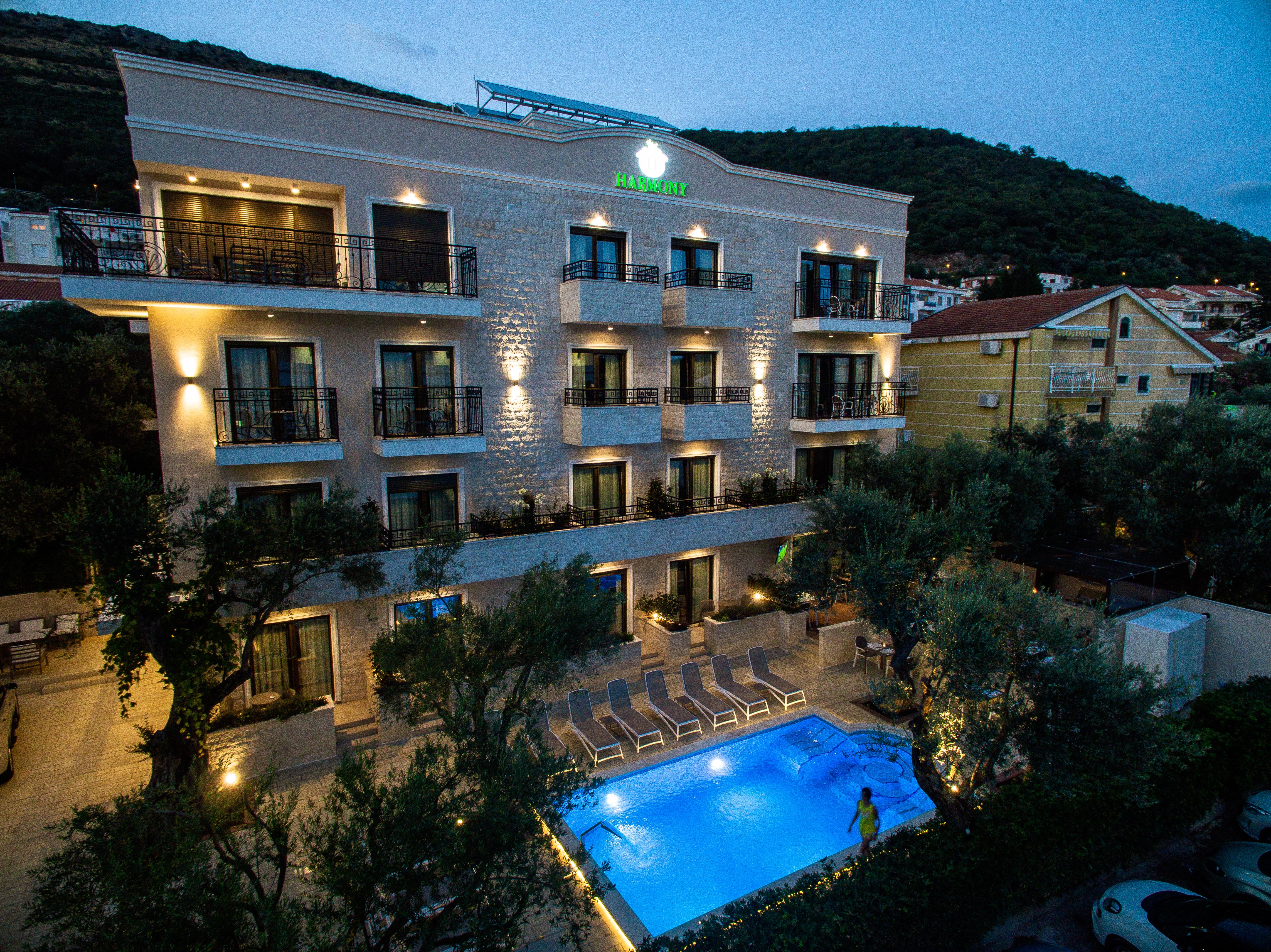 Hotel Harmony By Aycon Petrovac Ngoại thất bức ảnh