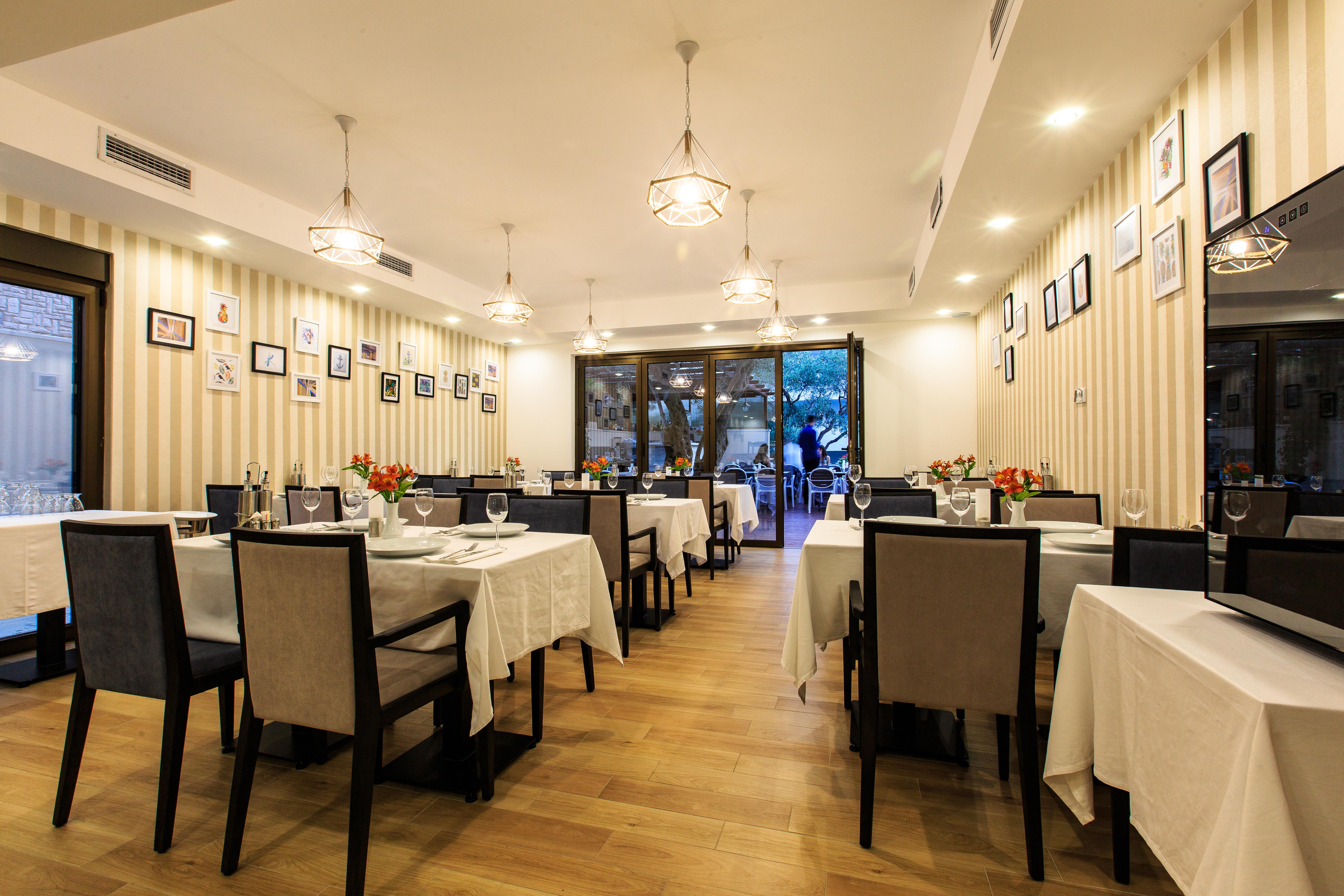 Hotel Harmony By Aycon Petrovac Ngoại thất bức ảnh